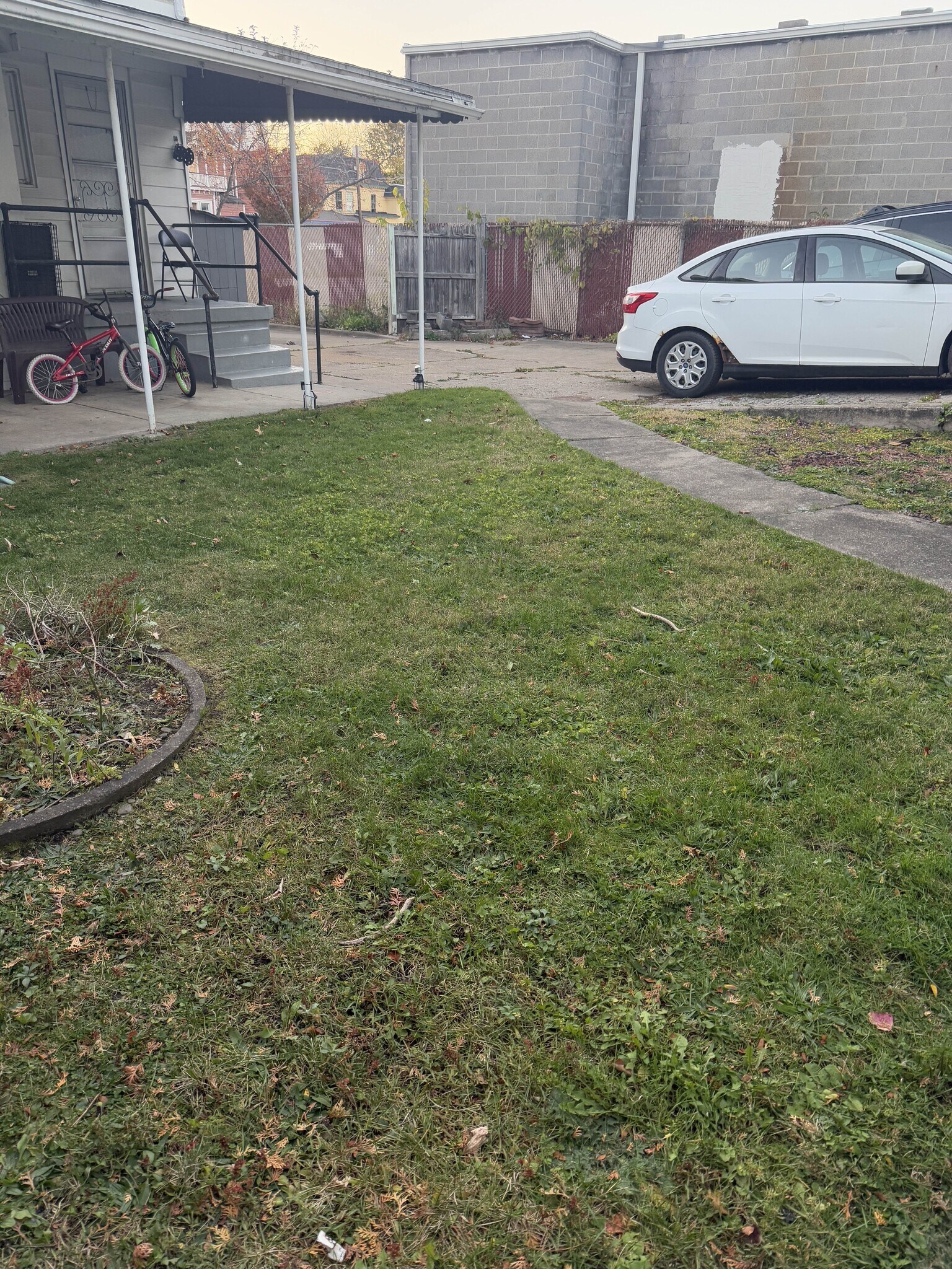 Building Photo - 26 Rutherford St