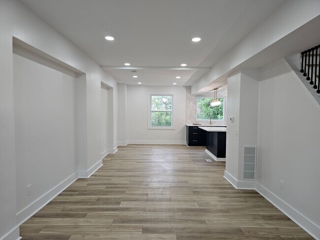 Building Photo - Amazing 3 bedroom 2.5 bath House for Rent ...