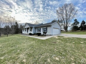 Building Photo - Five Bedroom Home in Caledonia