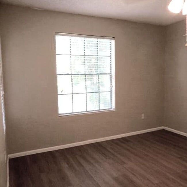Building Photo - 208 Afton Square