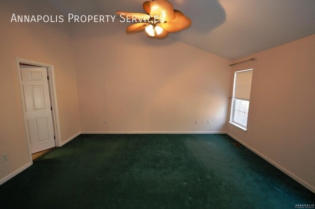 Building Photo - 7 Woodbent Dr