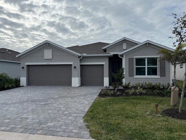Primary Photo - 8535 St Kitts Cir