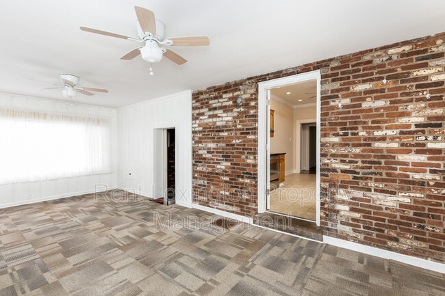 Building Photo - 149 Westgate Dr