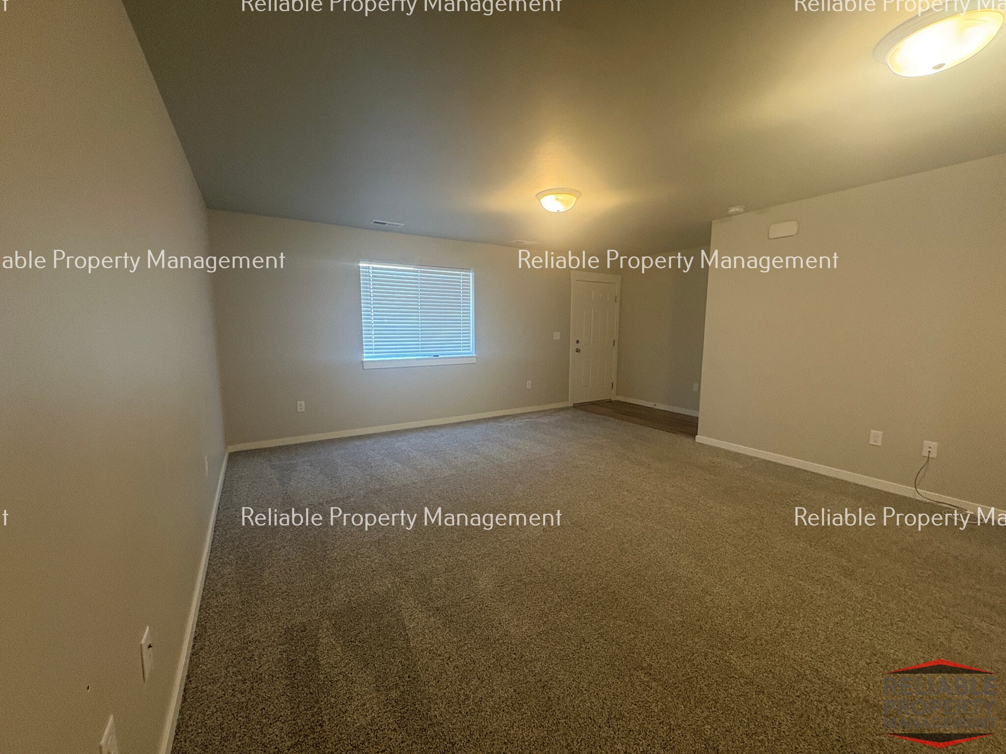 Building Photo - 2015 Lawrence Ln