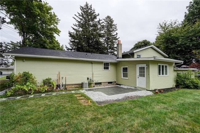 Building Photo - 232 Meadowbriar Rd