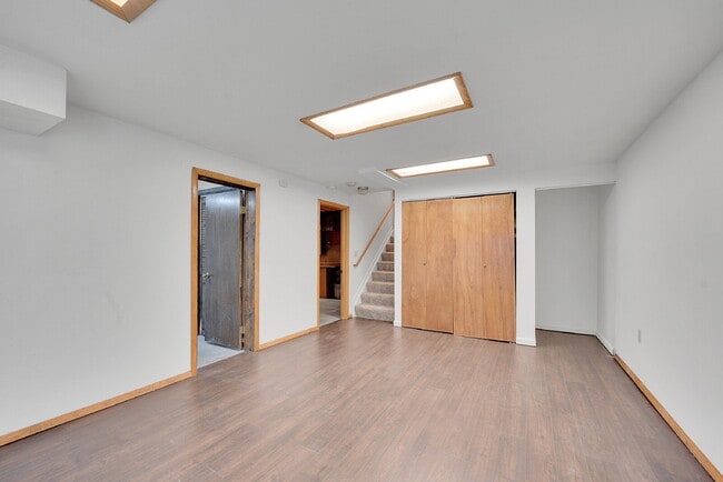 Building Photo - $3,095.00, 4-bed, 2.5-bath located in West...