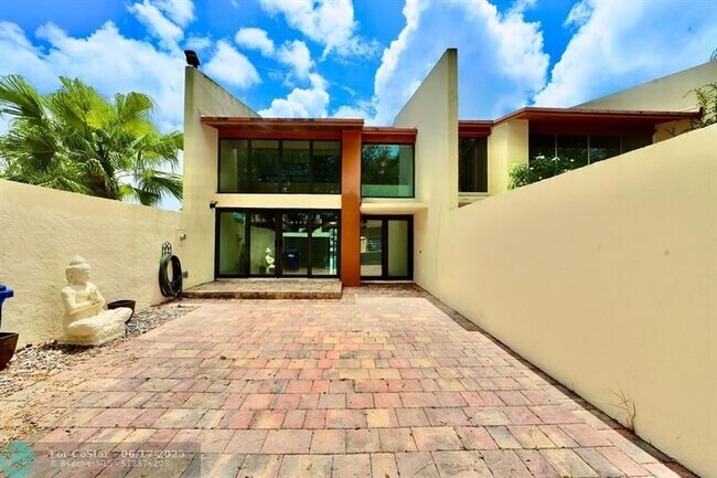 Building Photo - 7760 SW 103rd Pl