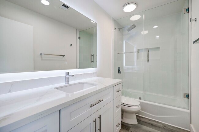 Building Photo - 12625 Memorial Dr