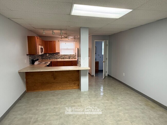 Building Photo - 2621 Fallston Rd