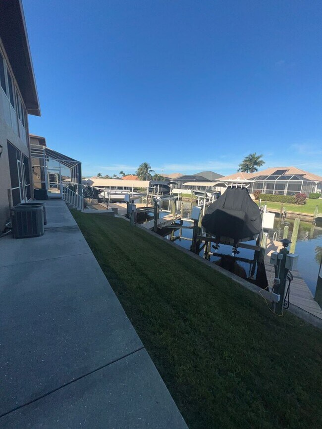 Building Photo - Villa Congress