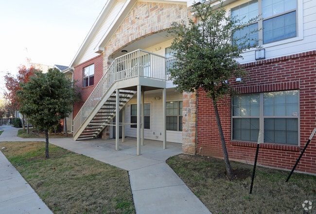 Building Photo - Centennial Apartments