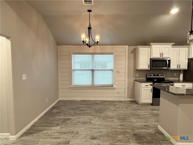 Building Photo - 1614 Curlew Ln