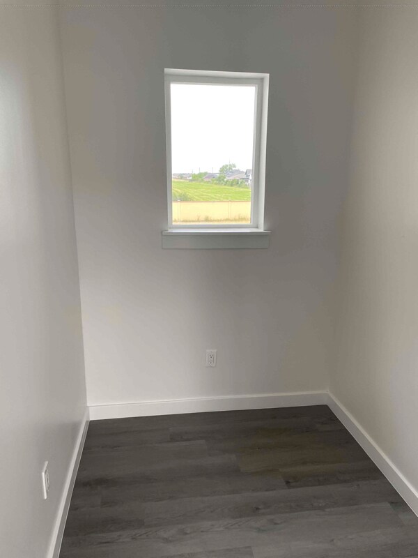 Building Photo - 5304 N Crown Point