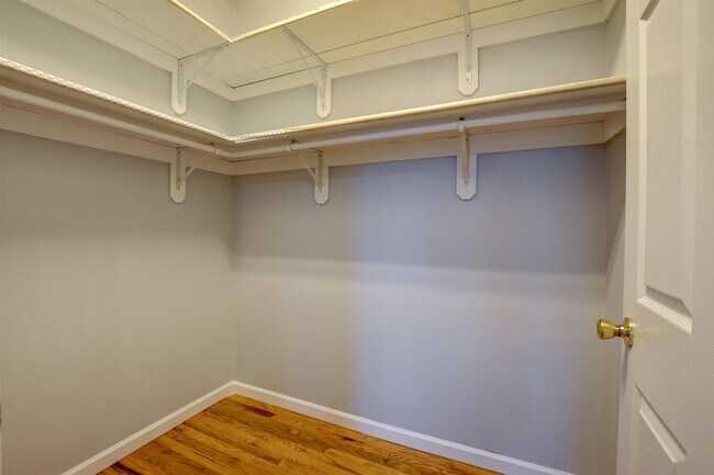 Building Photo - 38 Court House Pl