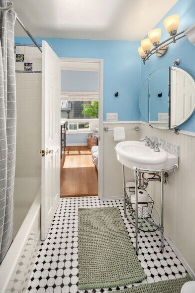 Building Photo - 3668 SW Othello St