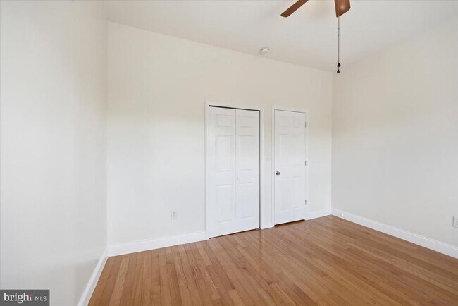Building Photo - 2653 S 6th St