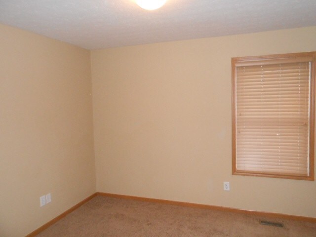 Building Photo - 485 Sycamore Creek St