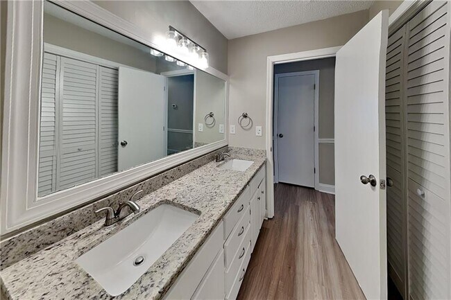 Building Photo - 3408 Spinnaker Way