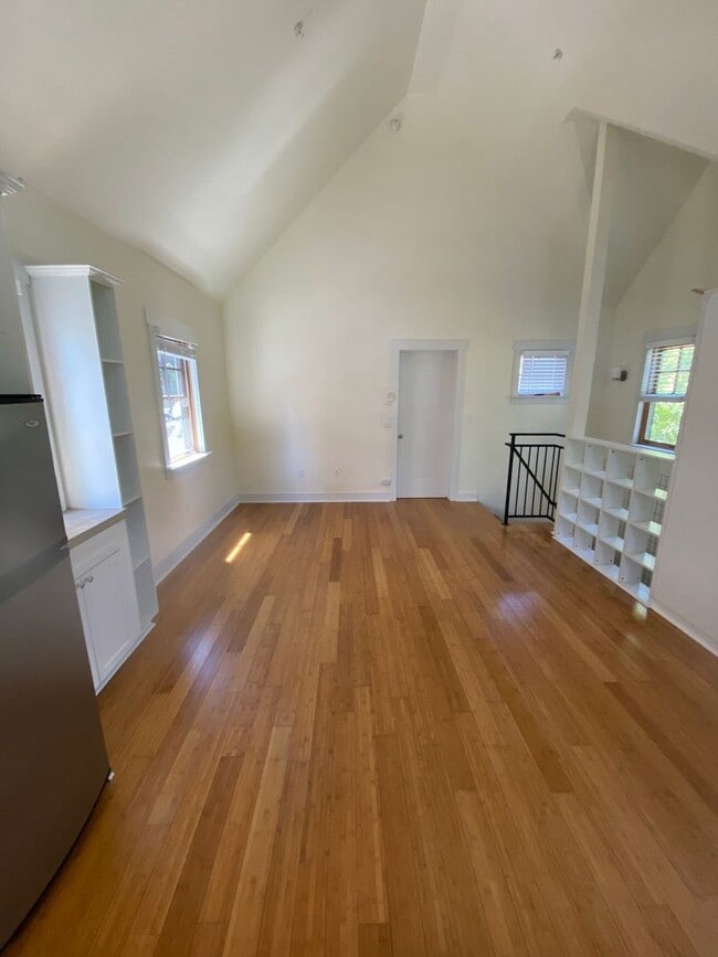 Building Photo - Studio townhouse with attached garage close to Downtown SLO