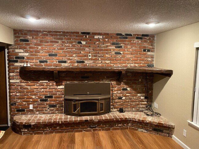 Building Photo - 7828 S Del Rey Ave