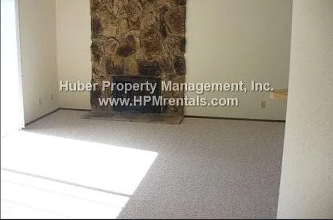 Building Photo - 757 Mikkelsen Dr