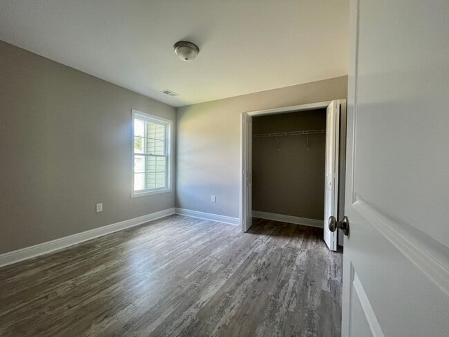 Building Photo - 3124 Belgrove Ln
