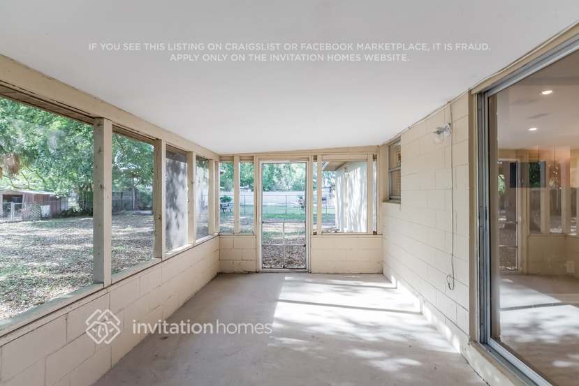 Building Photo - 4967 Magnolia Ave