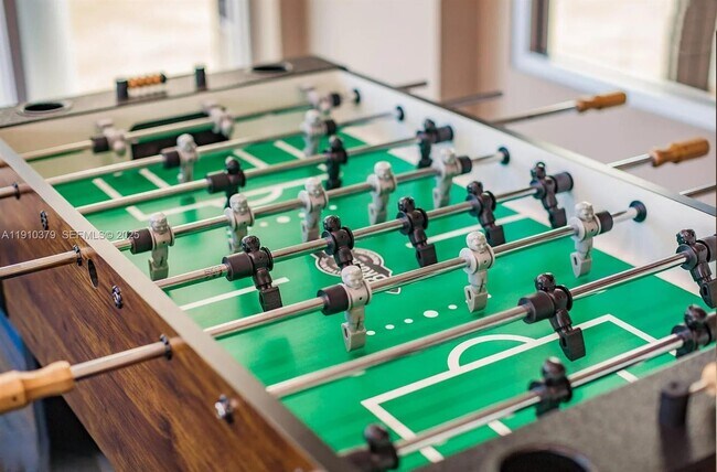 Building Photo - 231 Riverside Dr