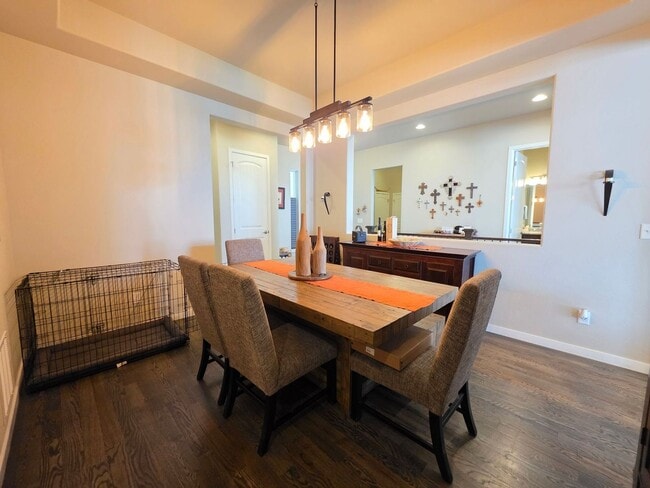 Building Photo - 5 Bed 4 Bath Home In Flying Horse North!!
