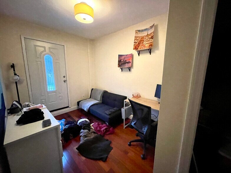 Building Photo - 45 Hemenway St