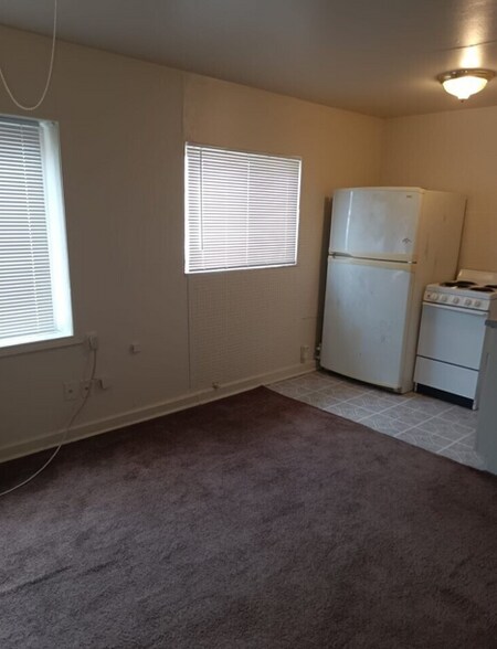 Building Photo - 5821 Stieren Dr