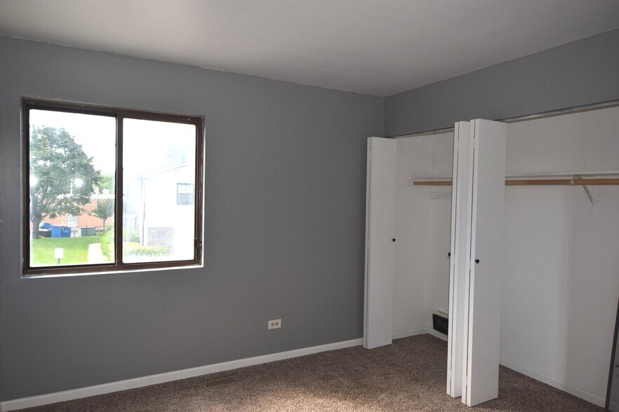 Building Photo - 1259 Inverrary Ln