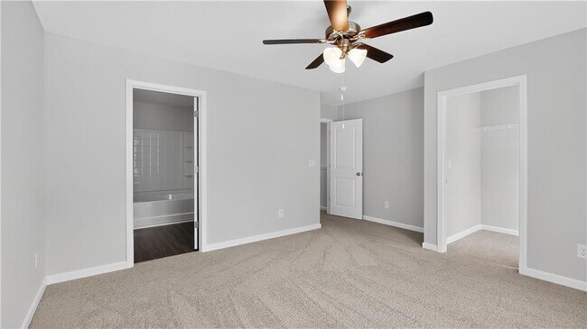 Building Photo - 2350 Mountain Springs Pl