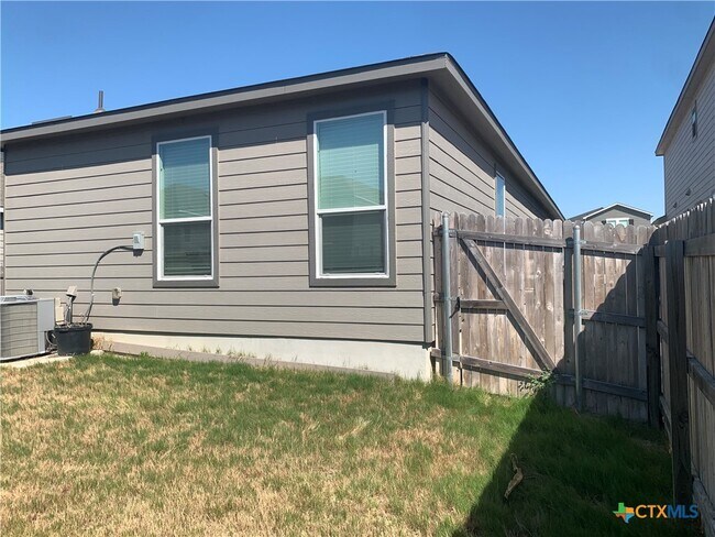 Building Photo - 2078 Wind Chime Wy