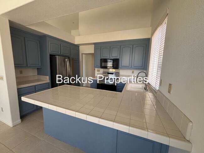 Building Photo - Wonderful corner three bedroom home at Las Palmas II