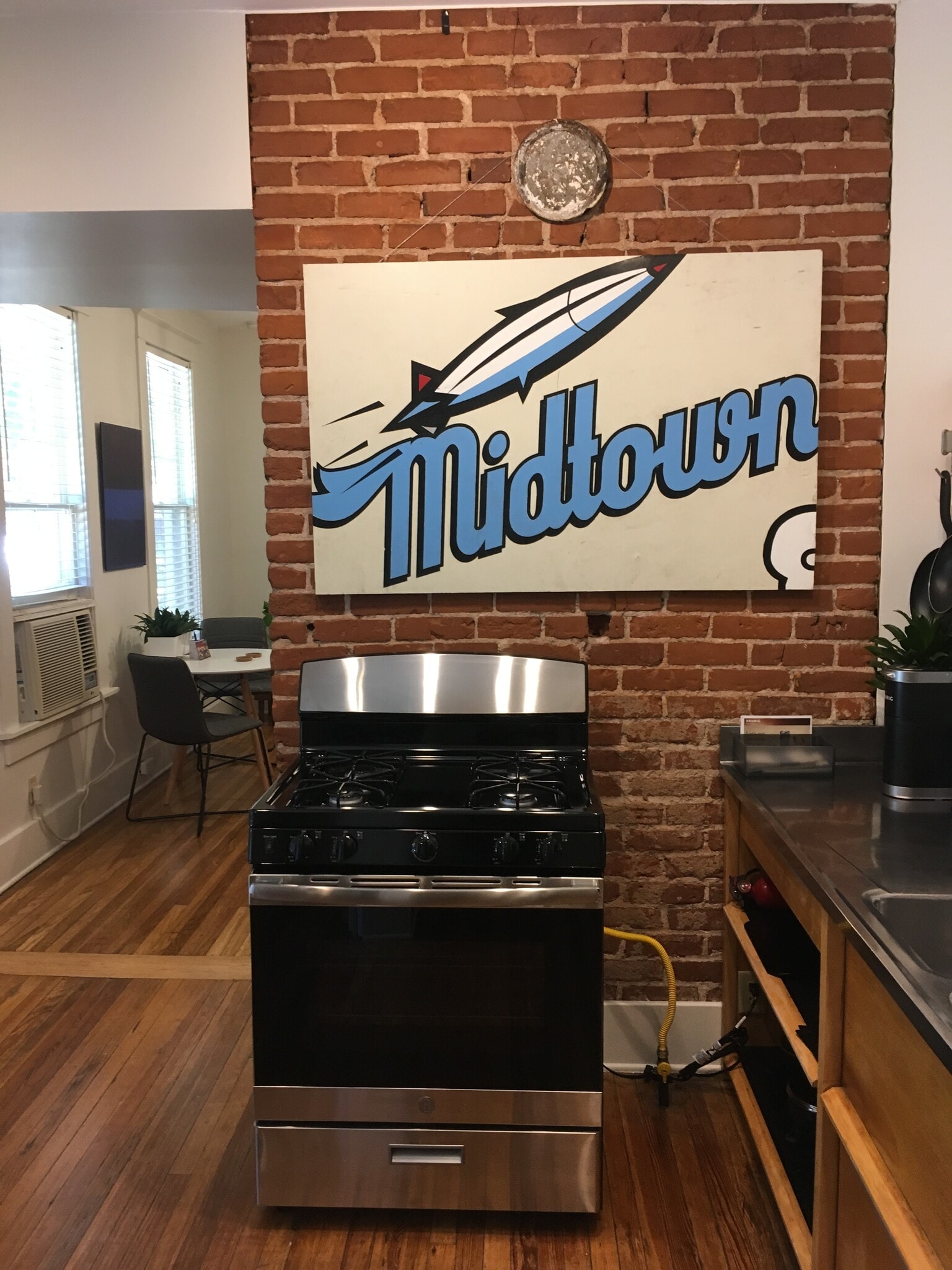 Kitchen - 2012 Harbert Ave