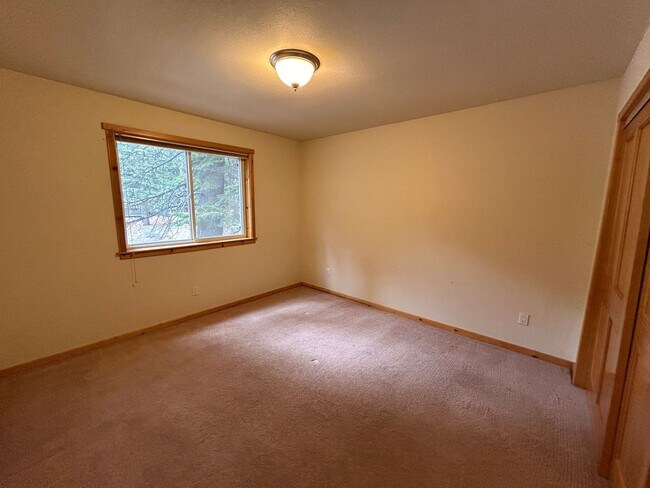 Building Photo - 1513 Crystal Air Dr