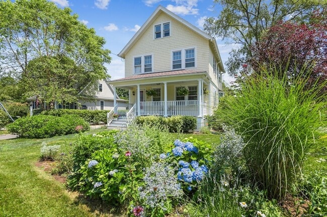 Building Photo - 24 Warren Ave