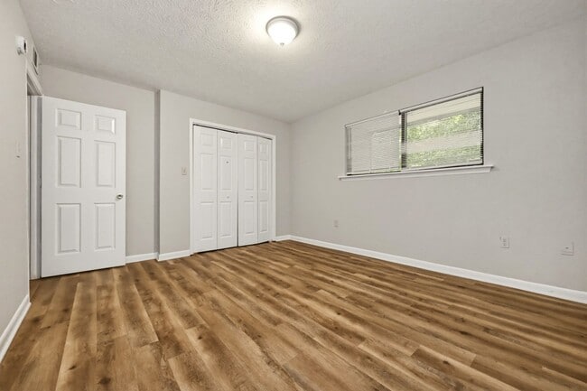 Building Photo - 8666 N Anna Way