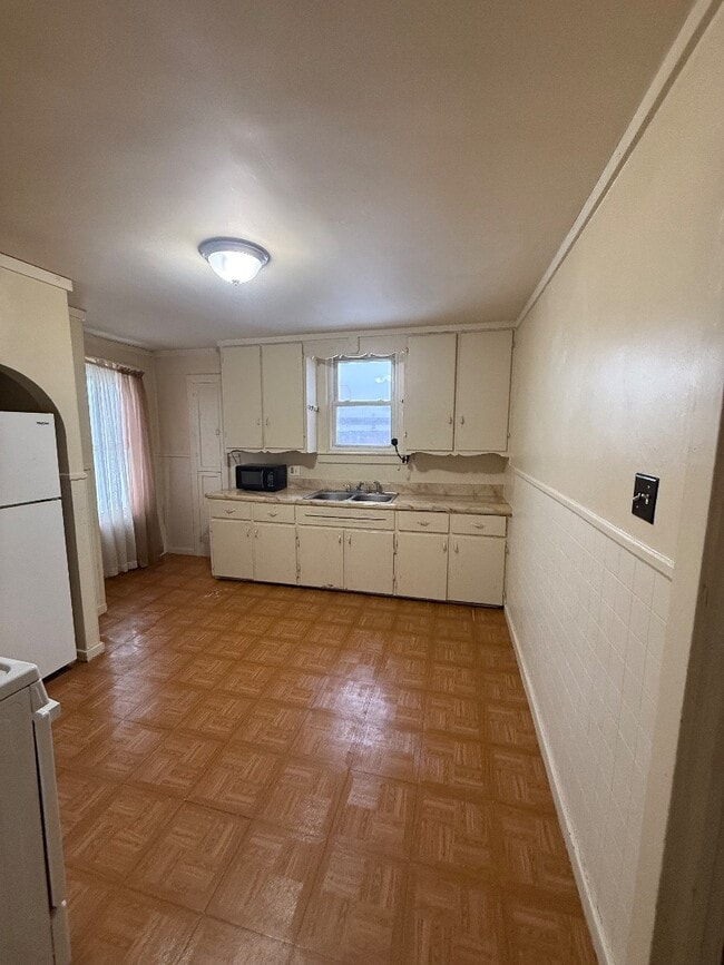 Building Photo - 1008 Park Ave