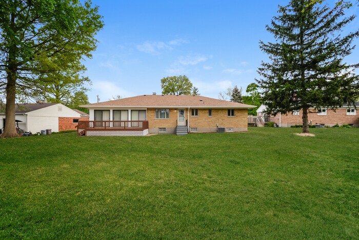 Building Photo - 610 Marview Terrace