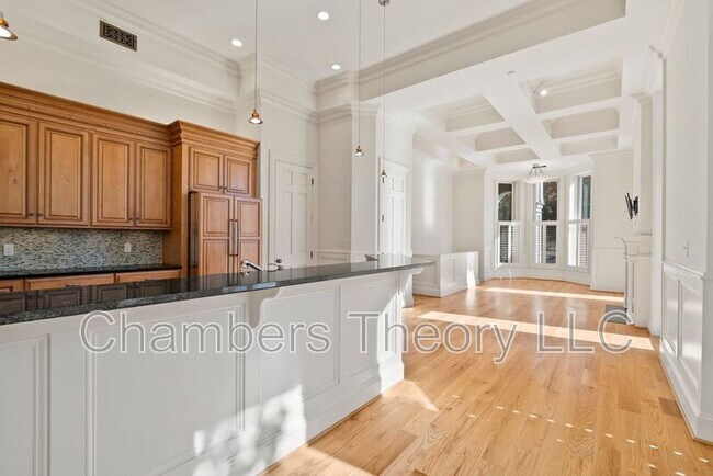 Building Photo - 4 Logan Cir NW