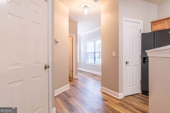 Building Photo - 2046 Barberry Dr