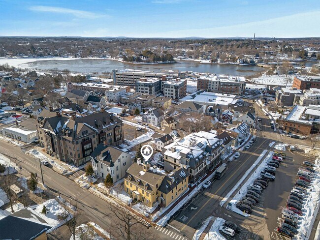 Building Photo - 7 Islington St