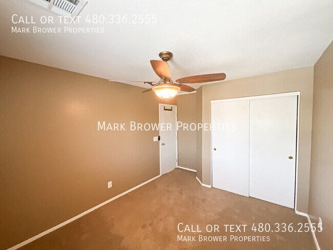 Building Photo - 2150 E Sunland Ave