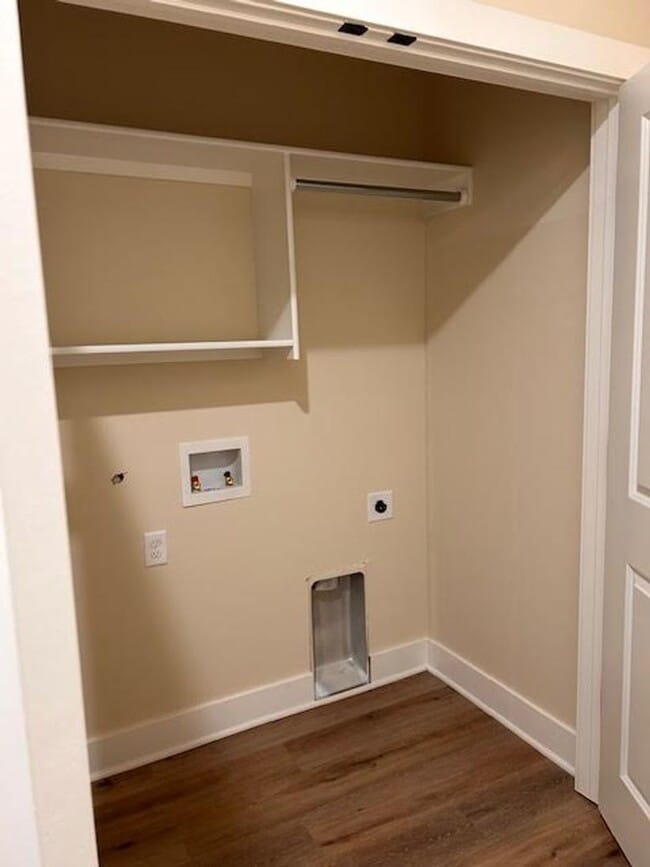 Building Photo - 480 E Hayes St