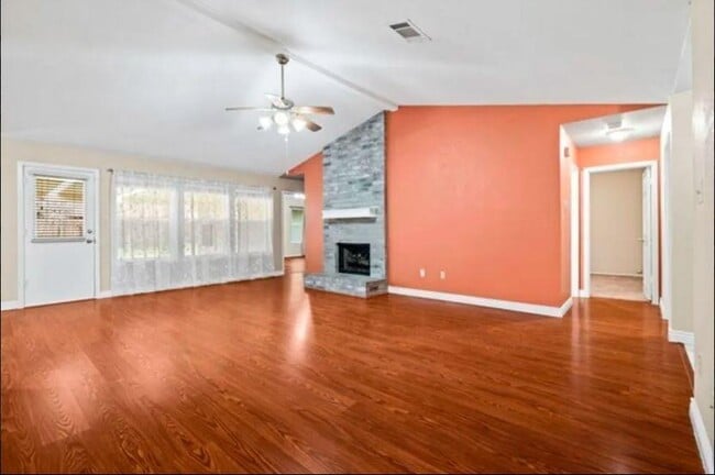 Building Photo - 2807 Beechnut Trce