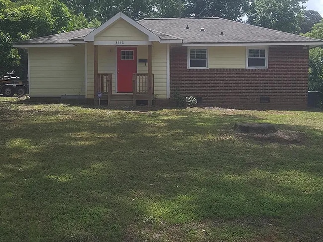 Building Photo - 3118 Eastwood Dr