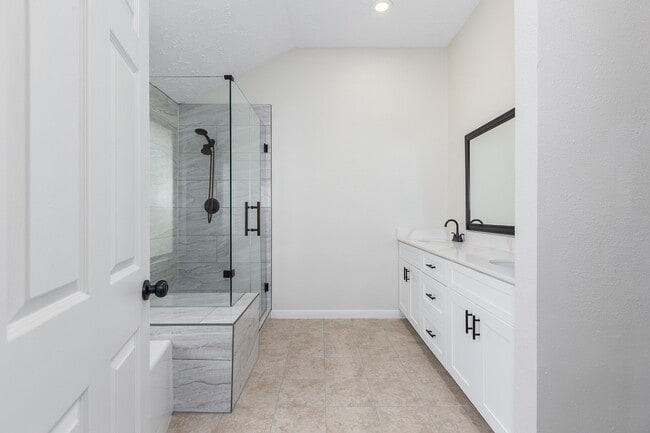 Building Photo - 5442 Garden Village Dr