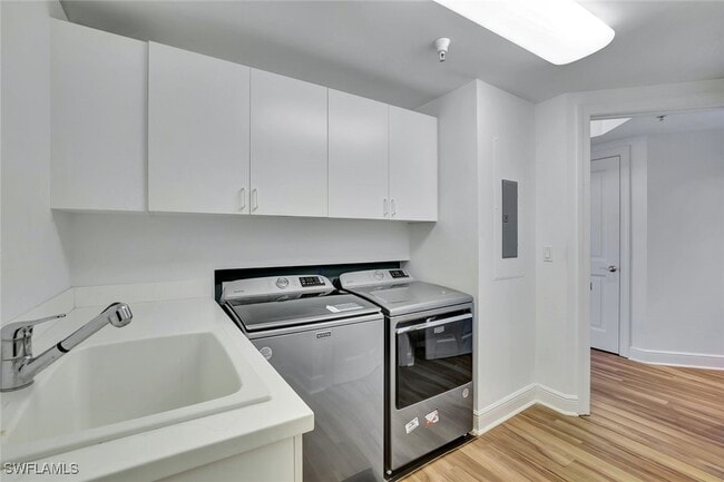 Building Photo - 1060 Borghese Ln